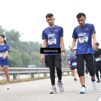 Runner Photo 7402023
