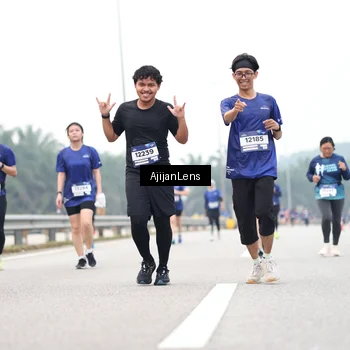 Runner Photo 7402025