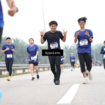 Runner Photo 7402026