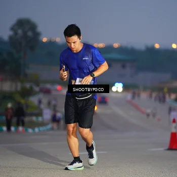 Runner Photo 7402032