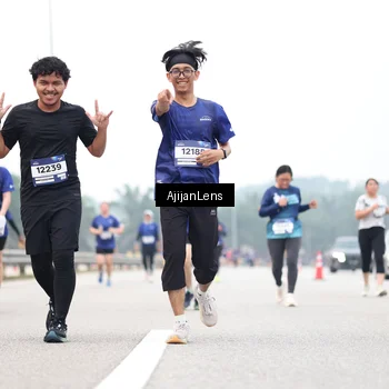 Runner Photo 7402056