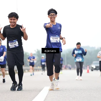 Runner Photo 7402066