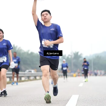 Runner Photo 7402079
