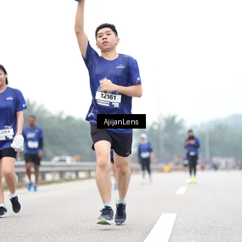 Runner Photo 7402081