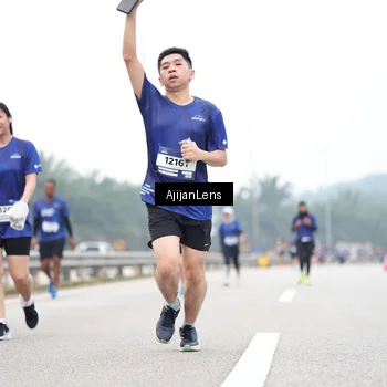 Runner Photo 7402096