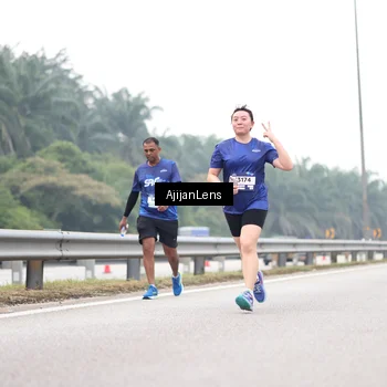 Runner Photo 7402155