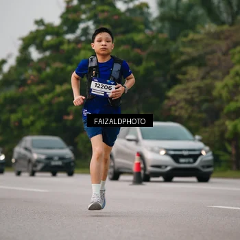 Runner Photo 7402181