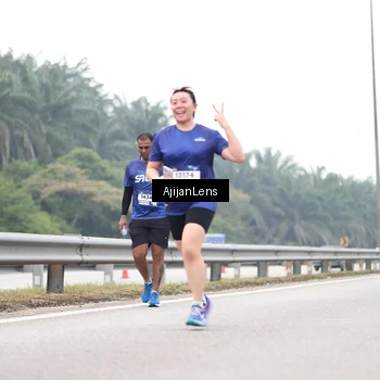 Runner Photo 7402208