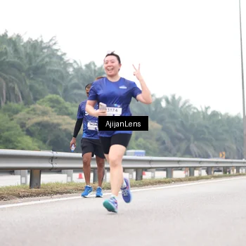 Runner Photo 7402212