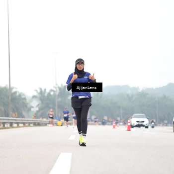 Runner Photo 7402221