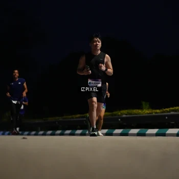 Runner Photo 7402242