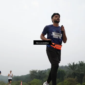 Runner Photo 7402304