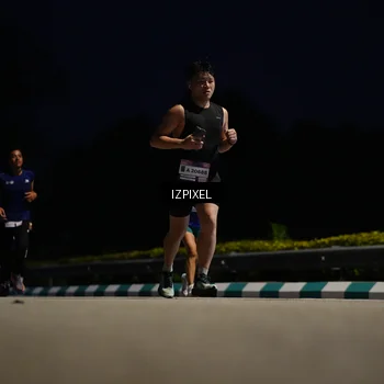 Runner Photo 7402308