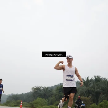 Runner Photo 7402439