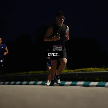 Runner Photo 7402526