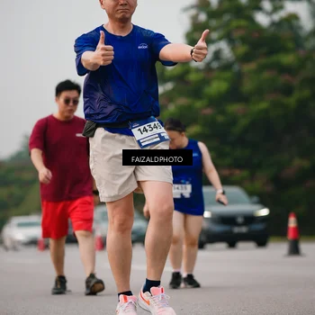 Runner Photo 7402535