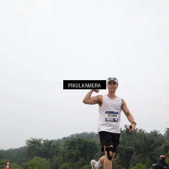 Runner Photo 7402558