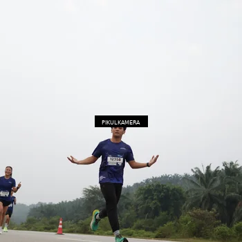 Runner Photo 7402628