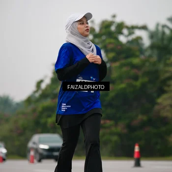 Runner Photo 7402666