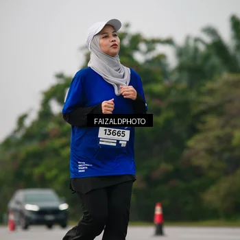 Runner Photo 7402668