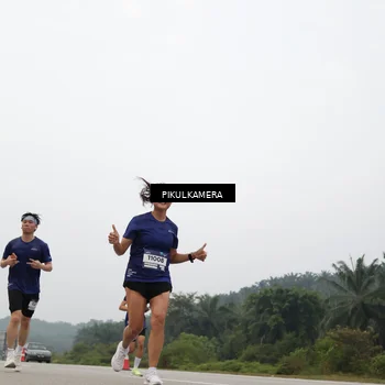 Runner Photo 7402783