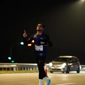 Runner Photo 7402802