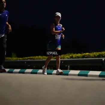 Runner Photo 7402805