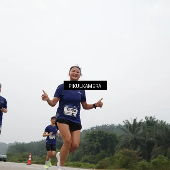 Runner Photo 7402816