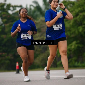 Runner Photo 7402817