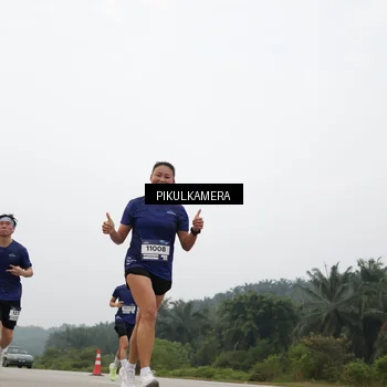 Runner Photo 7402857