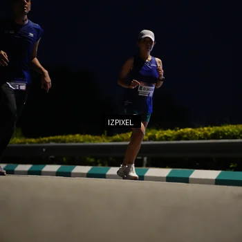 Runner Photo 7402858