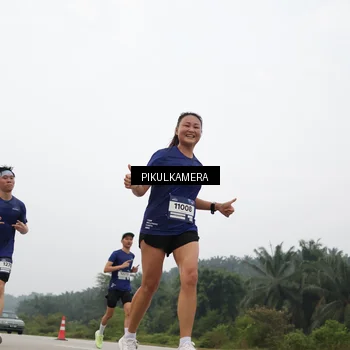 Runner Photo 7402875