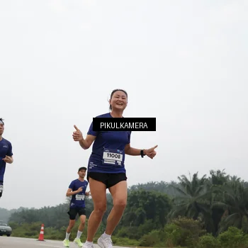 Runner Photo 7402921