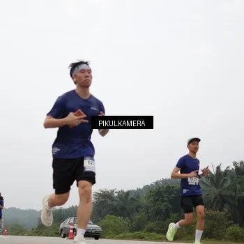 Runner Photo 7402951