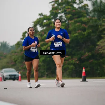 Runner Photo 7402973