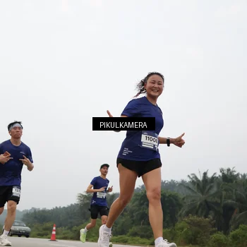 Runner Photo 7402989
