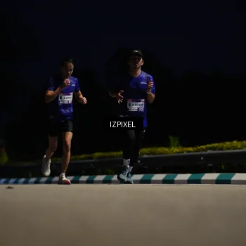 Runner Photo 7403018