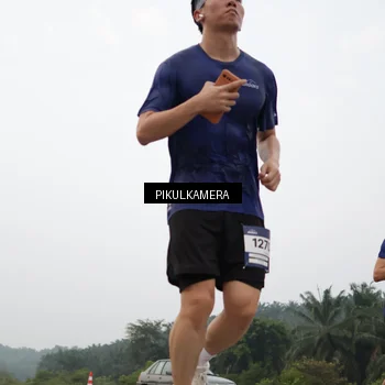 Runner Photo 7403023
