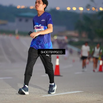 Runner Photo 7403033