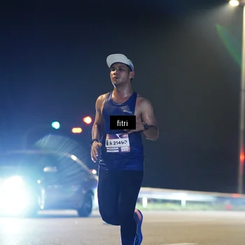 Runner Photo 7403038