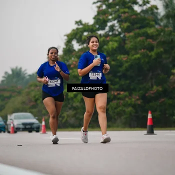 Runner Photo 7403050