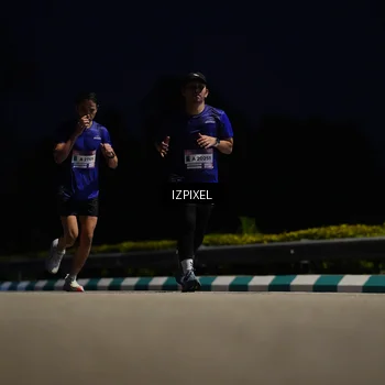 Runner Photo 7403105