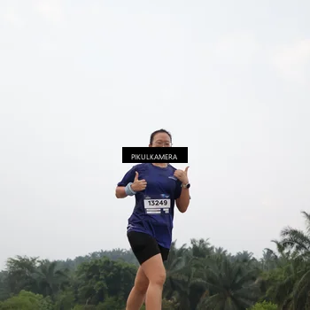 Runner Photo 7403125