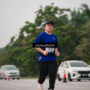 Runner Photo 7403159