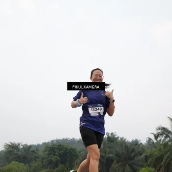 Runner Photo 7403176