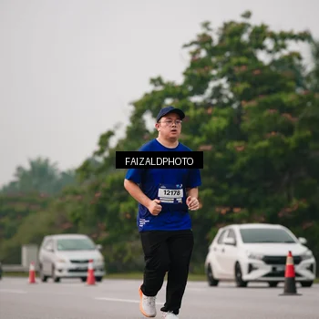 Runner Photo 7403197