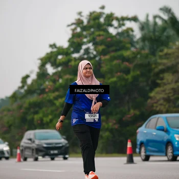 Runner Photo 7403300