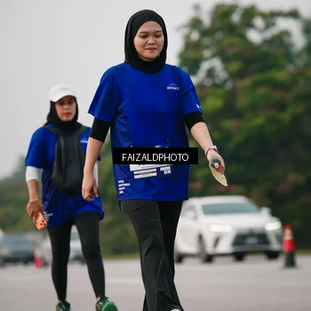 Runner Photo 7403301