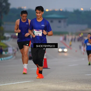 Runner Photo 7403322