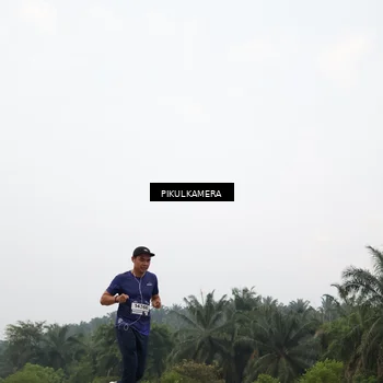 Runner Photo 7403329